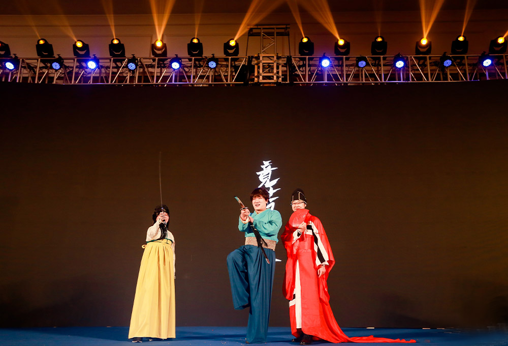 生動(dòng)有趣的話(huà)劇表演